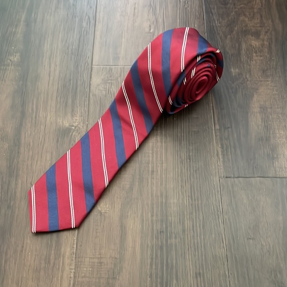 Men’s Valentino tie